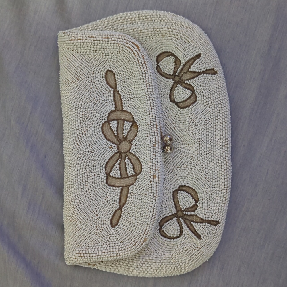 Vintage beaded hand bag/purse